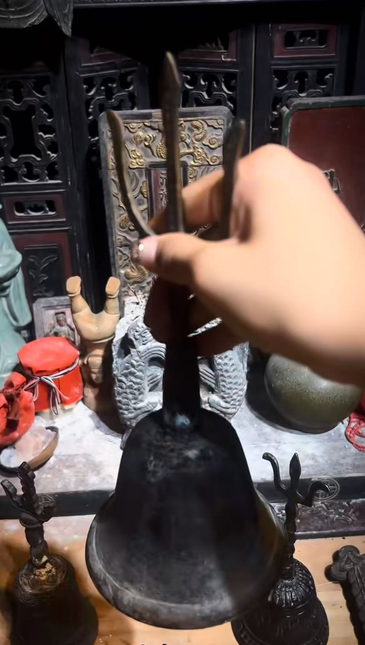 Sanqing Bell