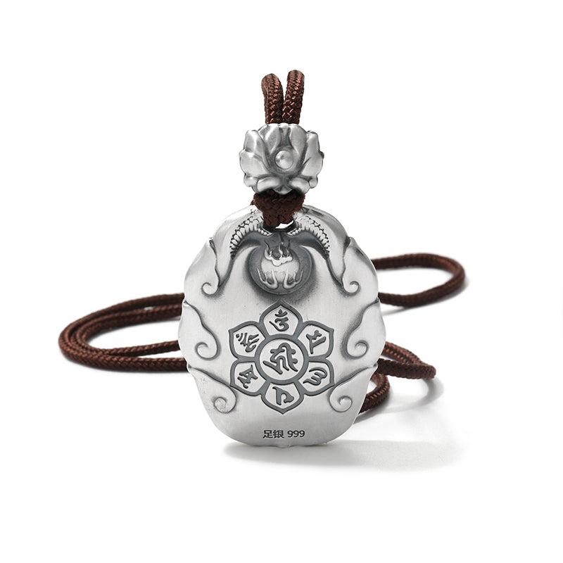 Six-syllable mantra necklace
