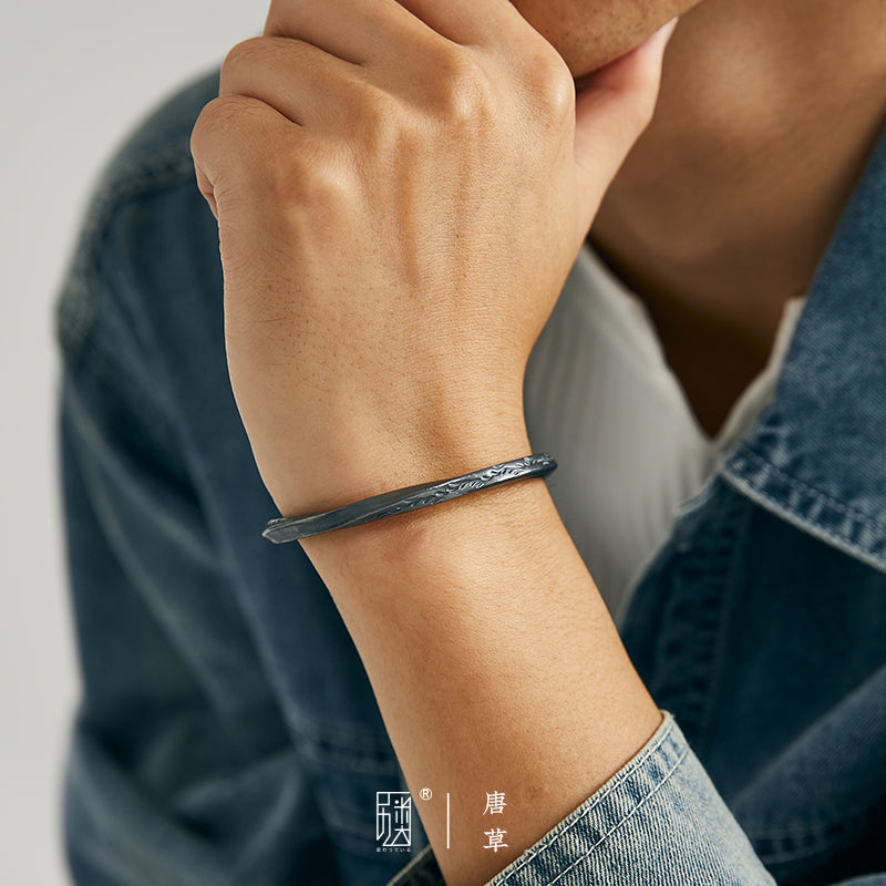 Mobius open bracelet